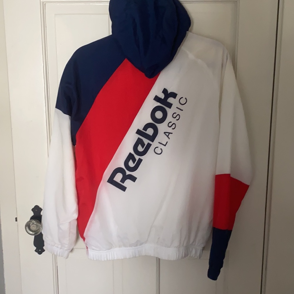 Retro styled Reebok Windbreaker - Picture 2 of 3